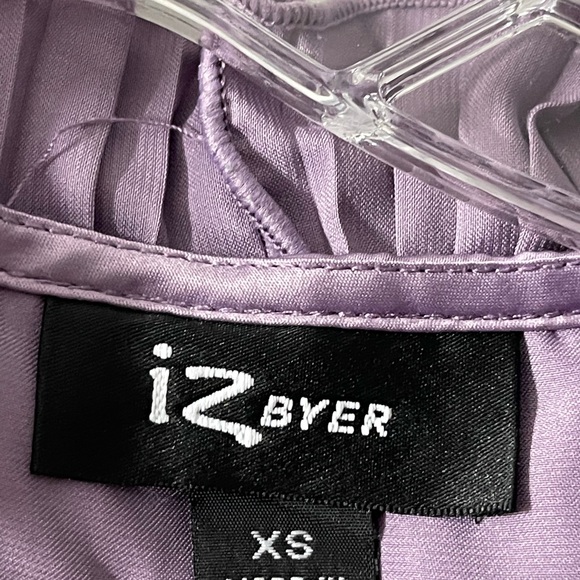 Cute blouse - Picture 2 of 2